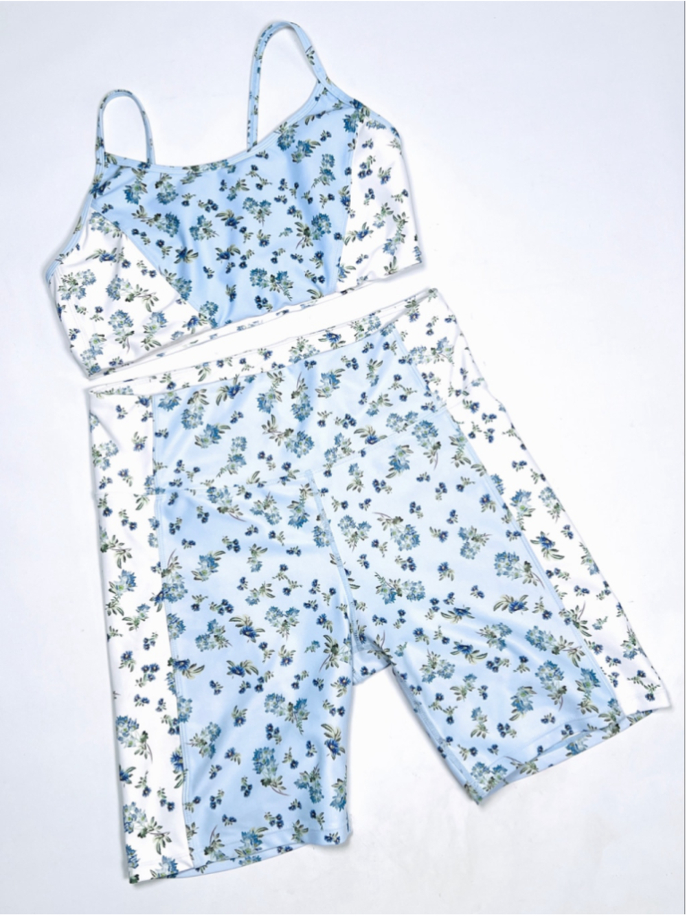 Sage Collective Womans Set Floral Bike Shorts Size M Blue Geen White Athletic